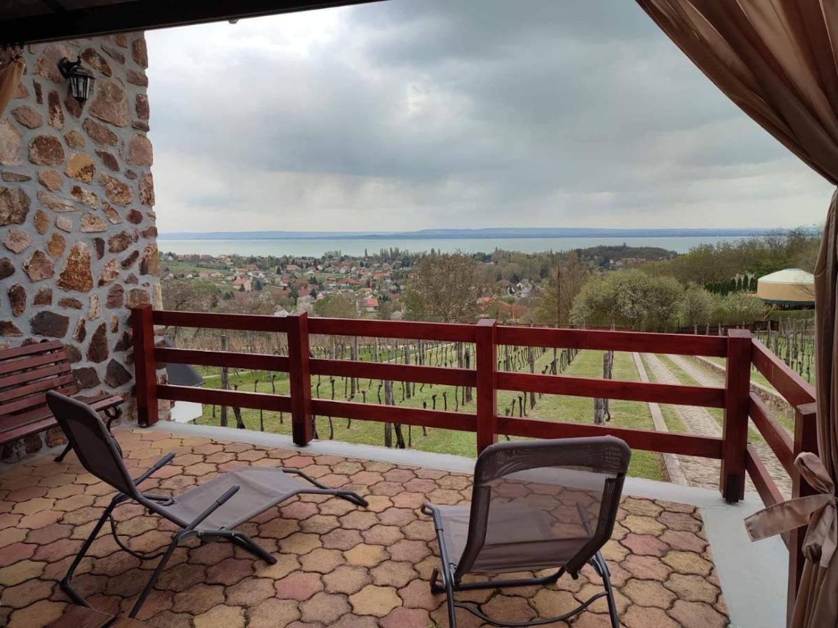Szent Orban Vendeghaz Appartement Ábrahámhegy Buitenkant foto