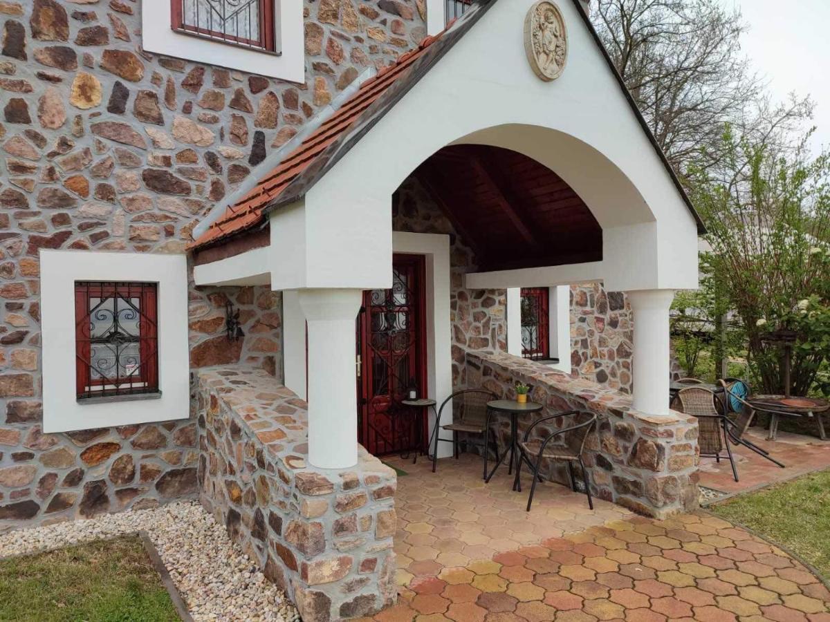 Szent Orban Vendeghaz Appartement Ábrahámhegy Buitenkant foto